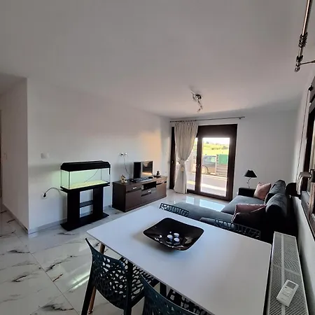 Apartman House Zefi Néa Fókaia